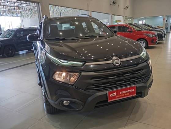 FIAT TORO 2.0 16V TURBO DIESEL ULTRA 4WD AT9 FIAT TORO 2.0 16V TURBO DIESEL ULTRA 4WD AT9